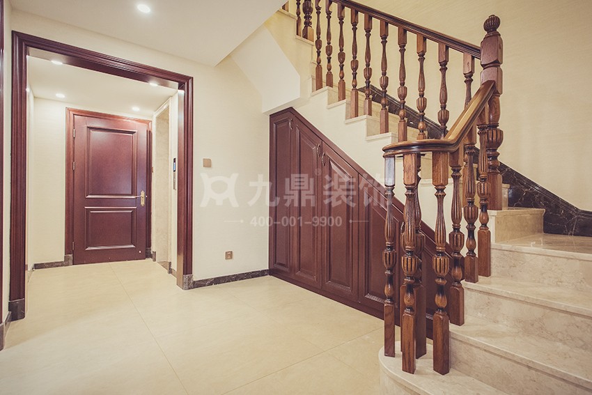 楼梯装修实景图 楼梯装修实景图